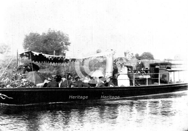 The Prince of Wales at Penton Hook Lock, near Chertsey-on-Thames, 1898. Creator: Bates.