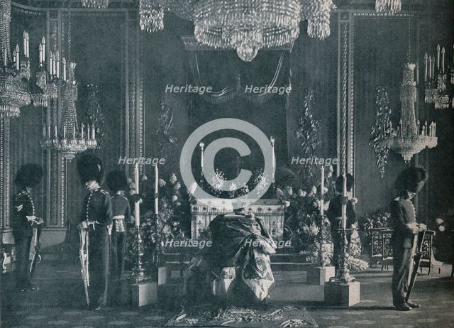 The private lying in state of King Edward VII, 1910 (1911). Creator: WS Stuart.