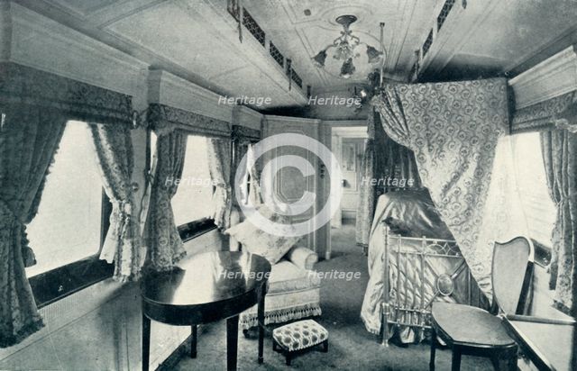 'The Queen's Carriage', 1922. Creator: Unknown.