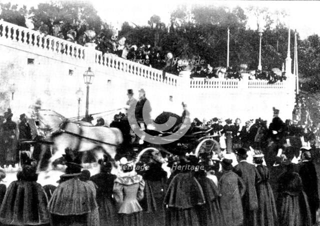 The Queen's Visit to the Riviera: arrival of the Royal Carriage...Cimiez, 1898.  Creator: Unknown.