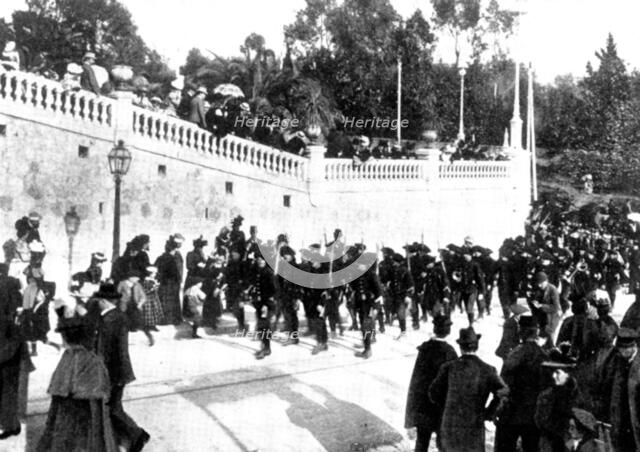 The Queen's Visit to the Riviera: guards of honour in the Avenue Victoria...Cimiez, 1898.  Creator: Alexander Lamont Henderson.