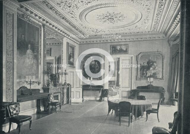 'The Queen's Dining Room at Osborne House', c1899, (1901). Artist: HN King.