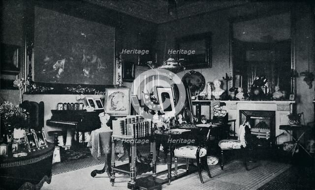 'The Queen's Private Sitting Room at Osborne', c1899, (1901). Artist: Hughes & Mullins.