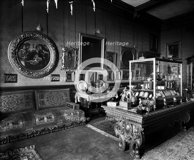 The Red Room, Bath House, Piccadilly, London, 1911. Artist: Henry Bedford Lemere.