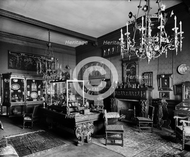 The Red Room, Bath House, Piccadilly, London, 1911. Artist: Henry Bedford Lemere.