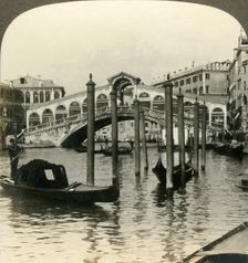 The Rialto and the Grand Canal (N.E.), Venice, Italy c1909. Creator: Unknown