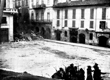 The Riots in Italy: street scenes in Milan - Bersaglieri assaulting a barricade, 1898. Creator: Unknown