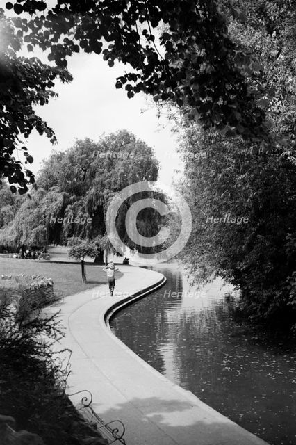 The River Thames at Windsor, Berkshire, c1945-c1965. Artist: SW Rawlings