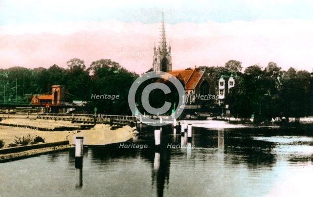 The River Thames at Marlow, Buckinghamshire, 1926.Artist: Cavenders Ltd