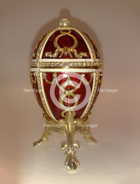 The Rosebud egg, 1895. Artist: Perkhin, Michail Yevlampievich, (Fabergé manufacture) (1860-1903)