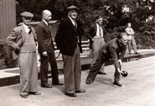 The Rowntree bowling green is opened by William Wallace, York, Yorkshire, 1947