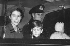 The Royal couple leaving Buckingham Palace for Clarence House, November 1951. Creator: Unknown