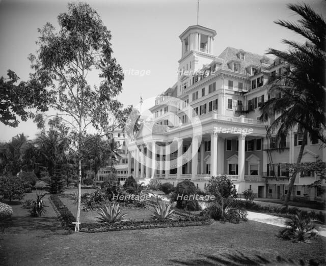 The Royal Poinciana Hotel, entrance, Palm Beach, Fla., 1902. Creator: Unknown.