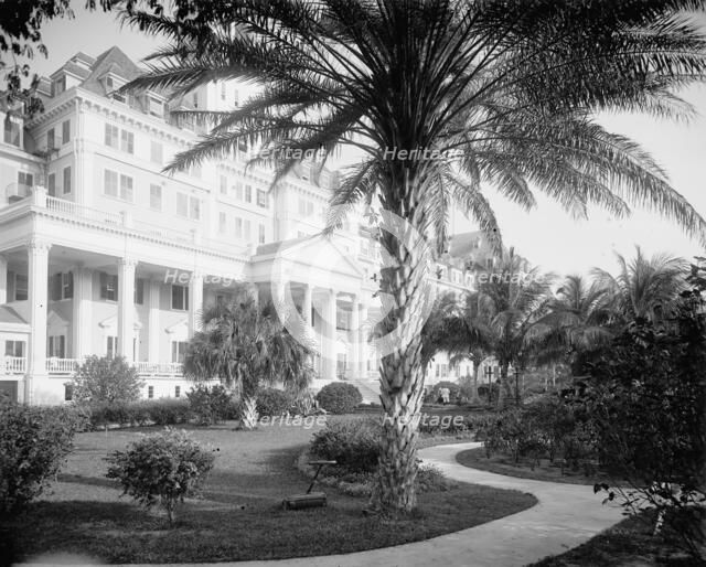 The Royal Poinciana Hotel, entrance, Palm Beach, Fla., 1902. Creator: Unknown.