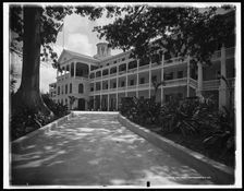 The Royal Victoria, Nassau, Bahama Isl'ds., c1901. Creator: William H. Jackson