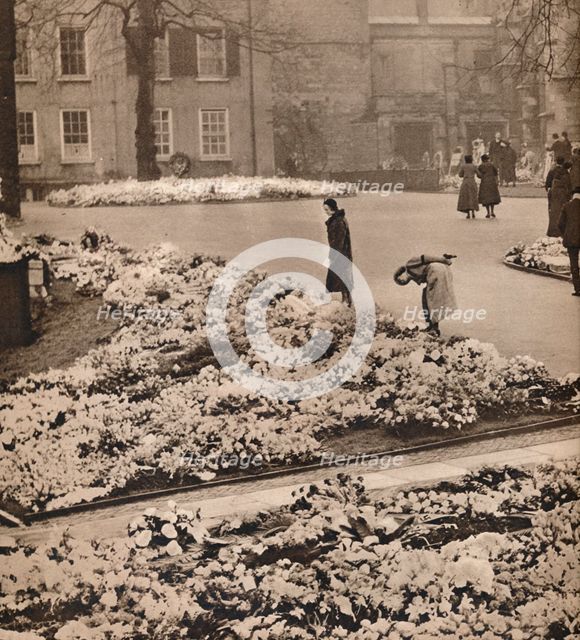 'The State Funeral of King George V at Windsor: memorial wreaths', 1936. Artist: Unknown.