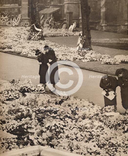'The State Funeral of King George V at Windsor: memorial wreaths', 1936. Artist: Unknown.