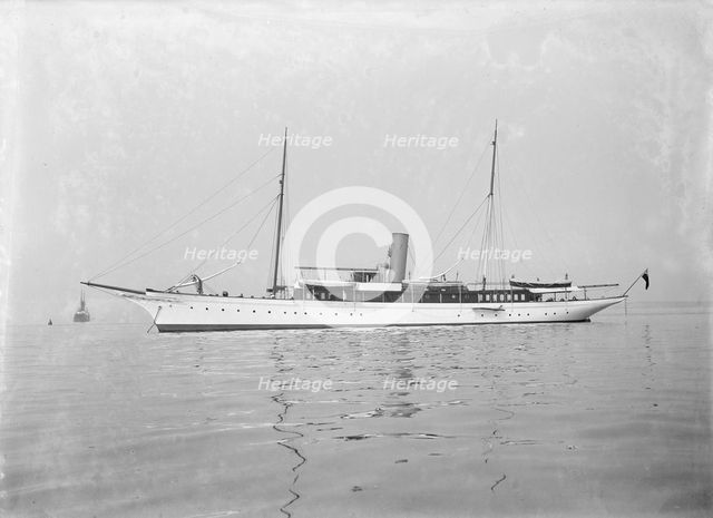 The steam yacht 'Maid of Honour' at anchor, 1914. Creator: Kirk & Sons of Cowes.