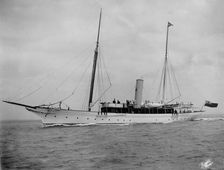 The steam yacht Laranda under way. Creator: Kirk & Sons of Cowes