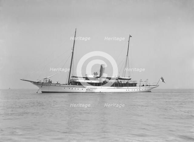 The steam yacht 'Lorna', 1911. Creator: Kirk & Sons of Cowes.