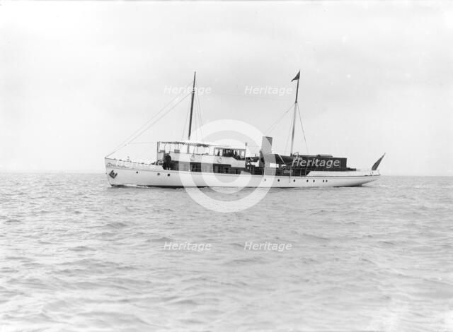 The steam yacht 'Sardonyx' at anchor, 1913. Creator: Kirk & Sons of Cowes.