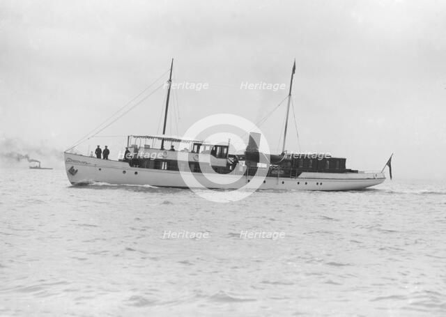 The steam yacht 'Sardonyx' under way, 1913. Creator: Kirk & Sons of Cowes.