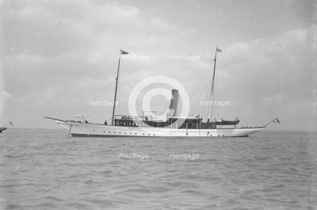 The steam yacht 'Sirocco II', 1911. Creator: Kirk & Sons of Cowes.
