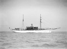 The steam yacht Ul 1911. Creator: Kirk & Sons of Cowes