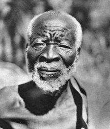 The story teller, Livingstone to Broken Hill, Northern Rhodesia, 1925 (1927). Artist: Thomas A Glover