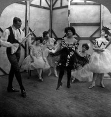 The School of the Ballet Artist: American Stereoscopic Company