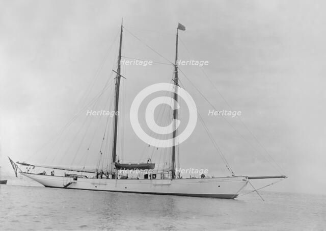 The schooner 'Dwyn-Wen' at anchor, 1920. Creator: Kirk & Sons of Cowes.