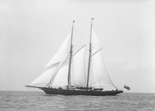 The schooner Hinemoa underway, 1914. Creator: Kirk & Sons of Cowes