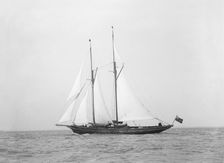The schooner Hinemoa underway, 1914. Creator: Kirk & Sons of Cowes