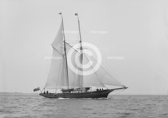 The schooner 'Hinemoa' underway, 1914. Creator: Kirk & Sons of Cowes.