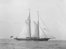 The schooner Hinemoa underway, 1914. Creator: Kirk & Sons of Cowes