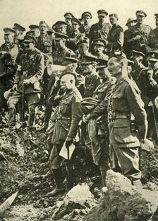 The Second Army's Chief on the Flanders Front: general Sir Herbert Plumer (in centre of picture) in Creator: Unknown