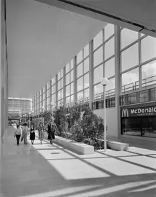 The Shopping Centre, Silbury Boulevard, Milton Keynes, Buckinghamshire, 01/07/1979. Creator: John Laing plc