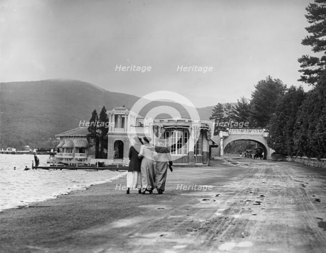 The Shore Road and casino, Fort William Henry Hotel, between 1910 and 1920. Creator: Unknown.