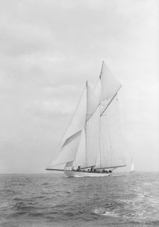The spectacular 338-ton Big Class schooner Westward 1926. Creator: Kirk & Sons of Cowes