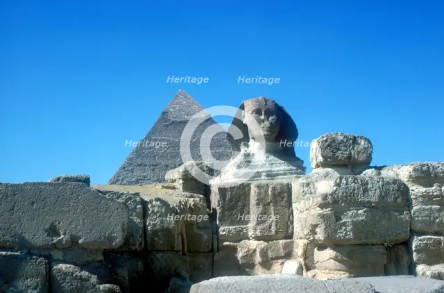 The Sphinx and Pyramid of Khafre (Chephren), Giza, Egypt, 4th Dynasty, 26th century BC. Artist: Unknown