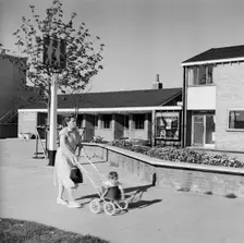 The Twin Foxes public house, Stevenage, Hertfordshire, 1950s-1960s. Creator: Eric de Maré