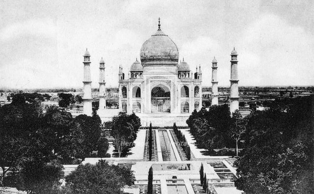 The Taj Mahal, Agra, 20th century. Artist: Unknown
