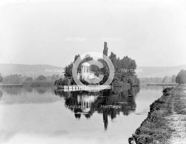 The Temple, Henley-on-Thames, Oxfordshire, 1900. Artist: Henry Taunt.