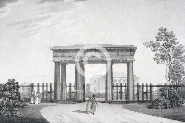 The To-my-Dear-Comrades-in-Arms Gate in the Catherine Park at Tsarskoye Selo, 1822. Artist: Thon, Alexander Andreyevich (1790-1858)