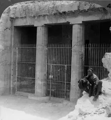 The tomb of a feudal lord at Beni Hasan, built about 1900BC, Egypt 1905.Artist: Underwood & Underwood