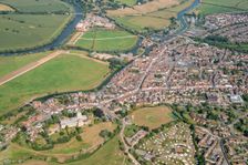 The town and St Mary's Abbey, Tewkesbury, Gloucestershire, 2021. Creator: Damian Grady