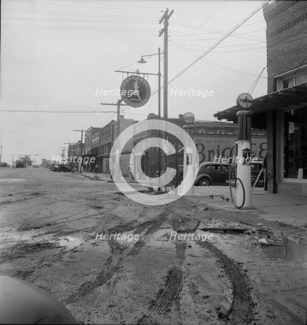 The town of Caddo, Oklahoma, 1938. Creator: Dorothea Lange.