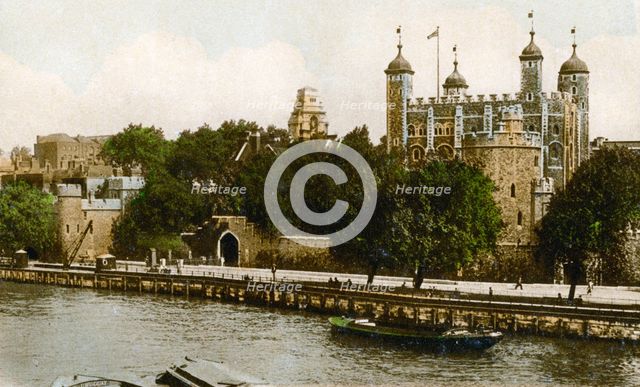 The Tower of London, early 20th century. Artist: Unknown