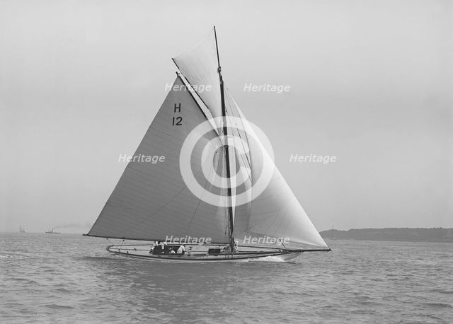 'The Truant' sailing close-hauled, July 1912. Creator: Kirk & Sons of Cowes.
