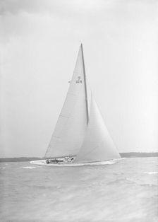 The US built 12 Metre Vim sailing close-hauled, 1939. Creator: Kirk & Sons of Cowes